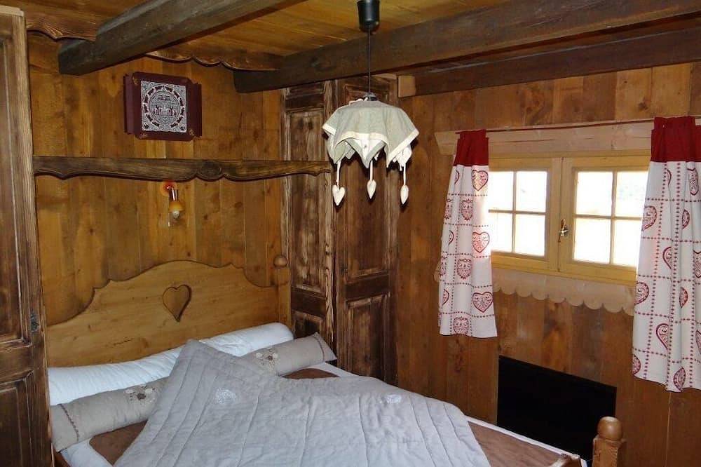 Authentische alpine Chalet in Praz de Lys Sommand auf den Skipisten in Mieussy, Region Bonneville