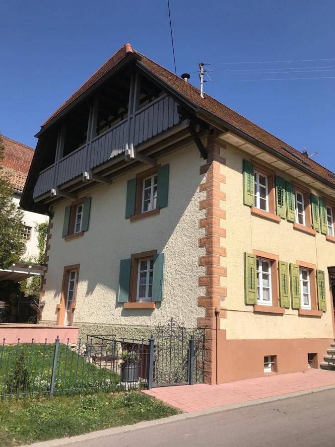 Ferienwohnung für 2 Personen, mit Terrasse und Garten sowie Ausblick in Stühlingen