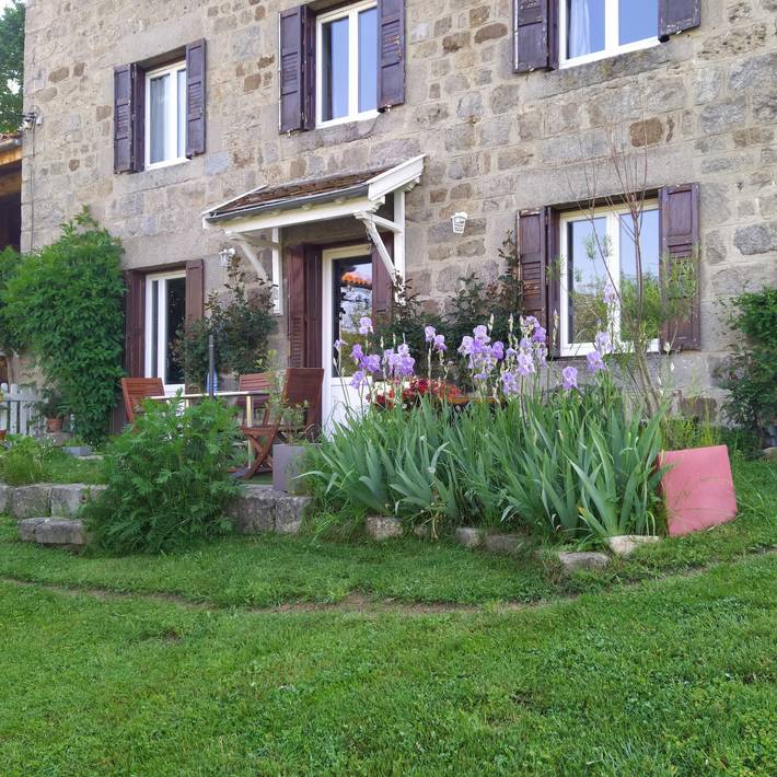 Maison de vacances pour 4 personnes, avec vue sur le lac et jardin dans la Loire