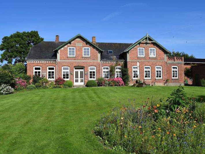 Ferienwohnung für 2 Personen, mit Terrasse und Garten in Pommerby