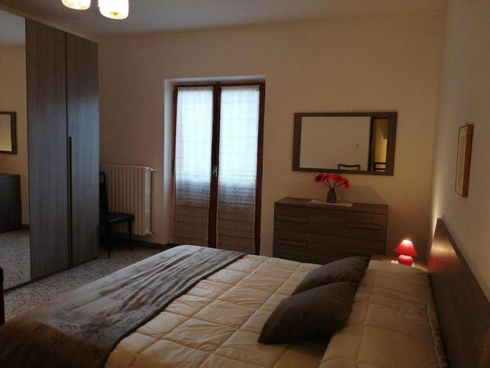 Location de vacances pour 7 personnes, avec Balcon ainsi que Jardin et Vue à Introdacqua