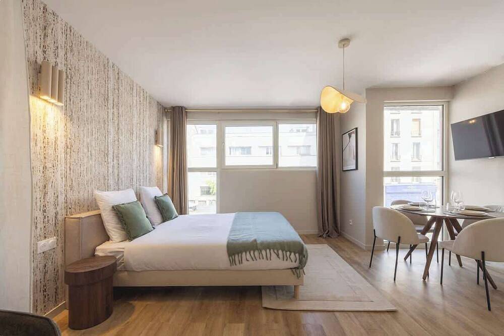 Entire apartment, Simonnot 3 in Le Pré-Saint-Gervais, Seine-Saint-Denis