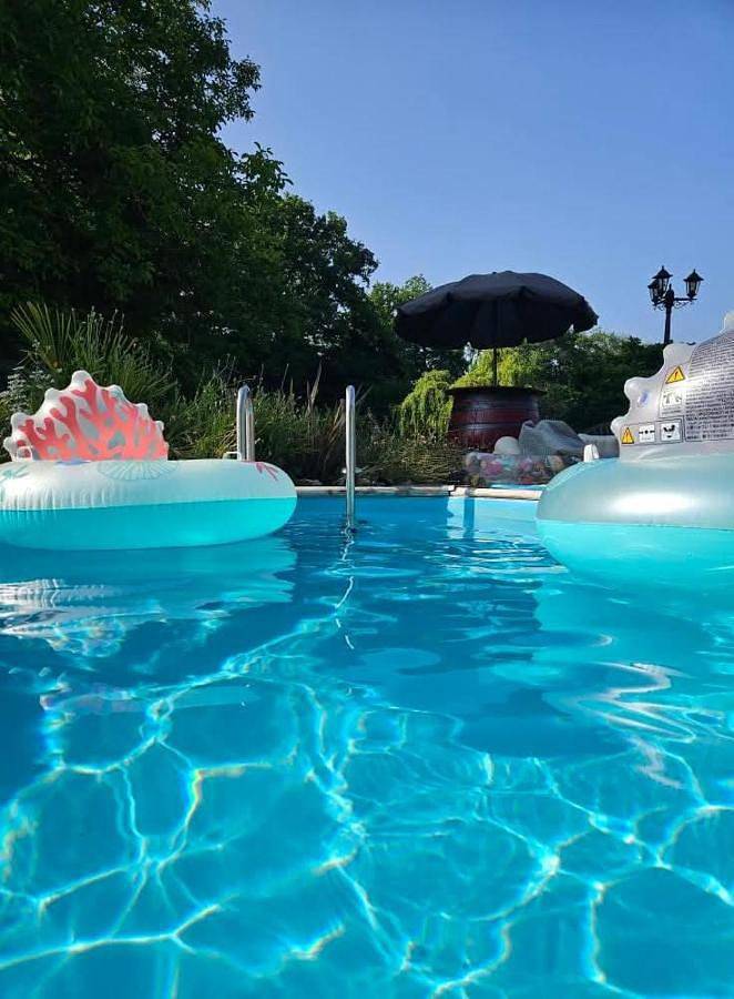 Location de vacances pour 38 personnes, avec jardin et piscine à Saint-Privé - 3