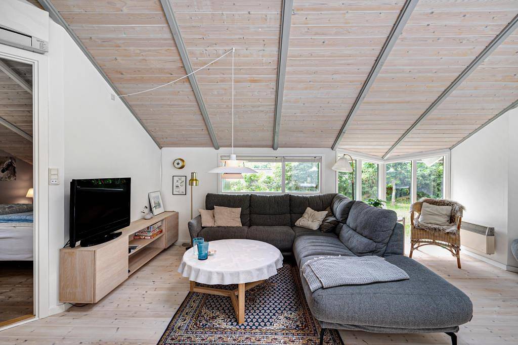 Cozy and well-furnished vacation home with spa and sauna close to Ebeltoft in Øerne, Ebeltoft