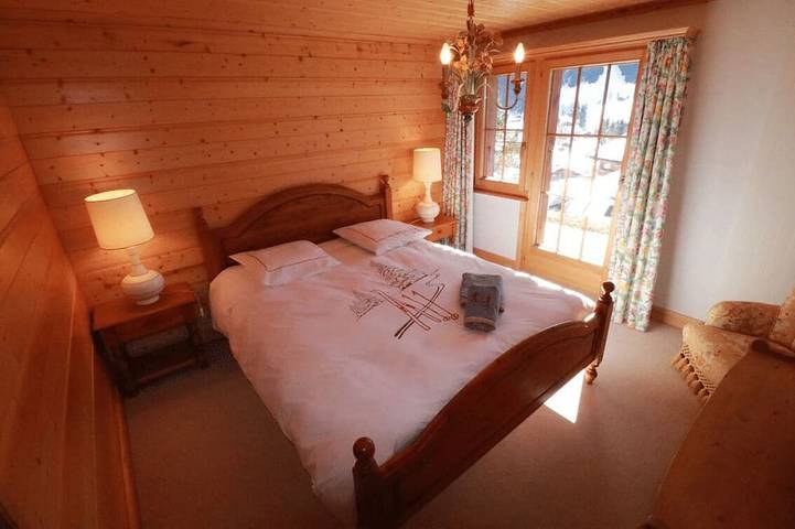 Gîte pour 12 personnes, avec terrasse et jardin dans Les Diablerets - 4