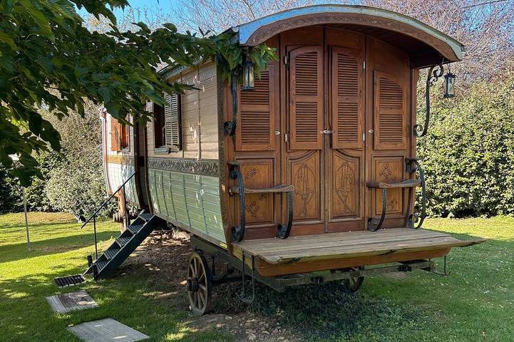 Location de vacances pour 2 personnes, avec piscine et jardin à Saint-Sauveur (Dordogne)