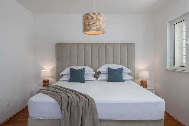 Villa pour 14 personnes, avec balcon et jardin à Mlini - 2