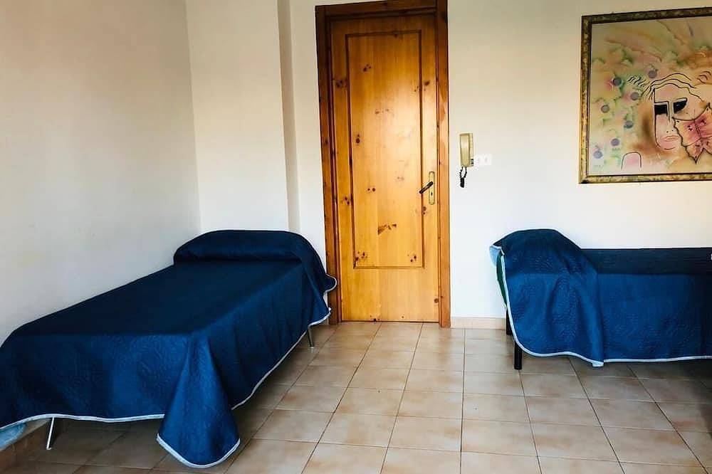 Entire apartment, Villetta Oleandri second floor [Praja,Zen] in Baia Verde, Gulf of Taranto