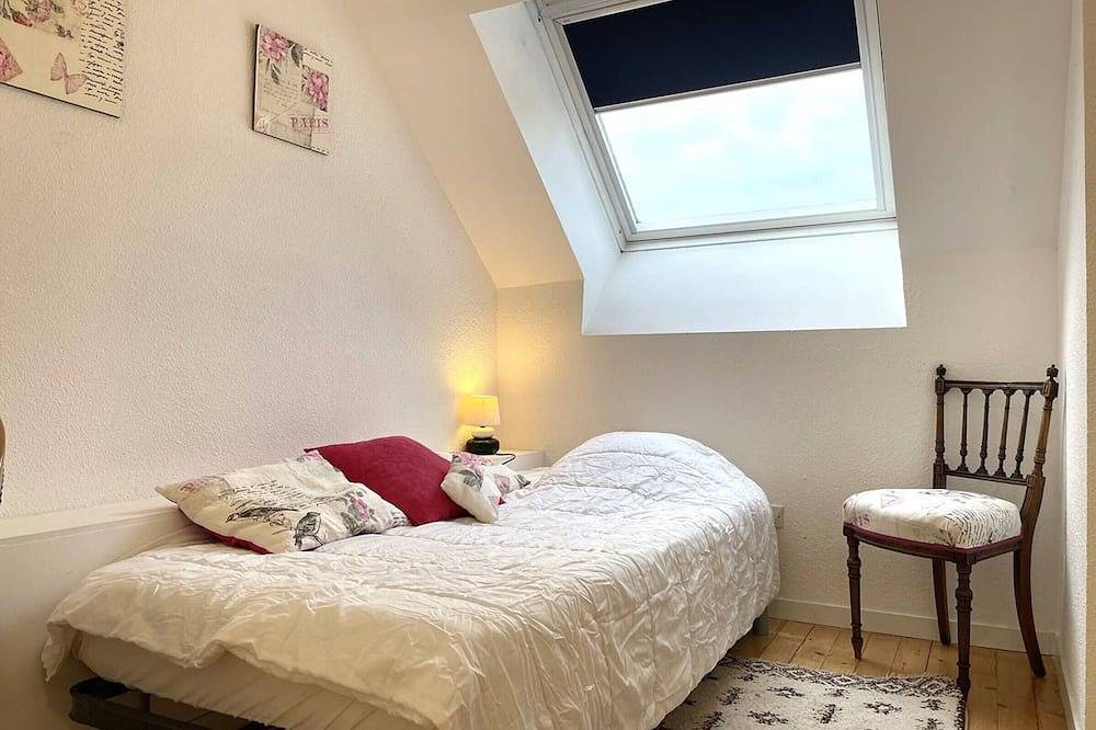 Appartement entier, Appartement 3 étoiles à Perros-Guirec avec parking et animaux admis in Perros-Guirec, Côte de Granit Rose