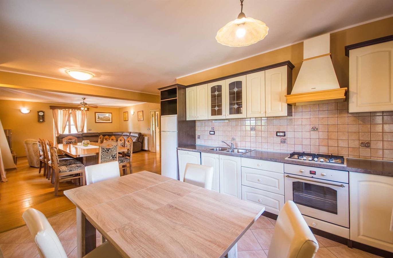 Ganze Wohnung, Ferienhaus Villa Dino & Karla in Žminj, Zentralistrien