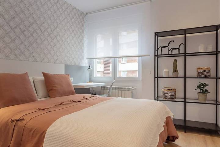 Appartement entier, Ah Room4You. Room2 con baño compartido. in Oviedo, Chaîne Cantabrique
