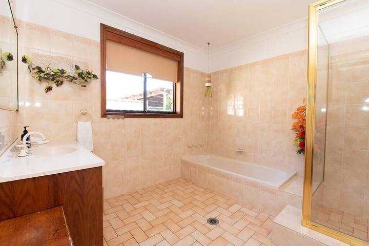 Holiday home for 8 people, with balcony and garden in Orange (NSW)