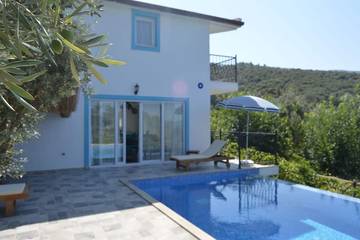 Villa pour 4 personnes, avec balcon et jacuzzi dans Province d'Antalya