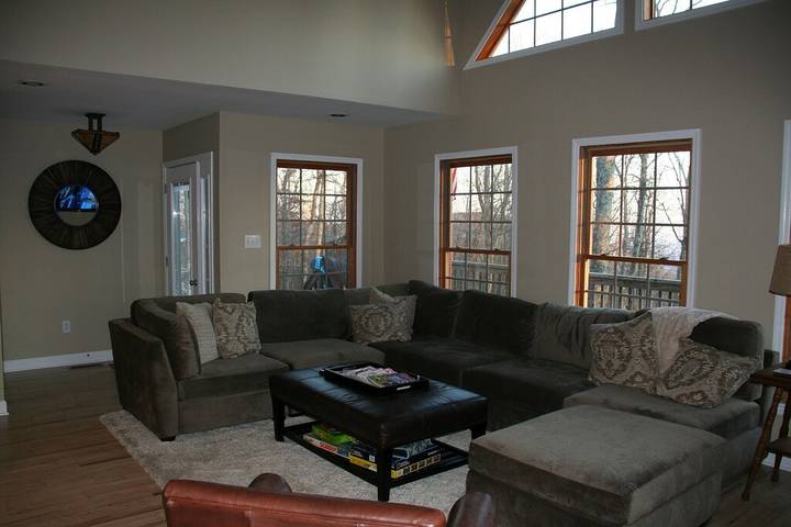 Vacation rental for 12 people, with pool and terrace in Wintergreen