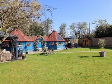Hut for 2 People in Flintshire, North-Wales, Photo 1