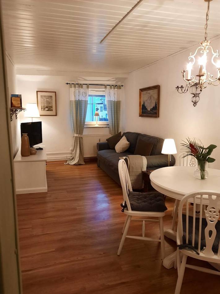 Ganze Ferienwohnung, 1 Doppelbett Wohnung mit Schlafsofa in Pottum, Westerburg & Umgebung