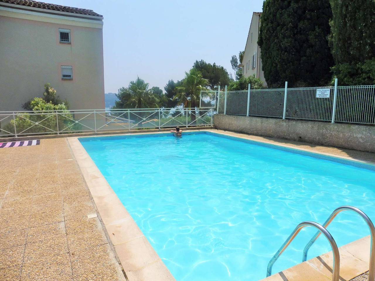 Ganze Ferienwohnung, Meerblick, Garten mit Grill, Klimaanlage. in La Seyne-sur-Mer, Toulon Region