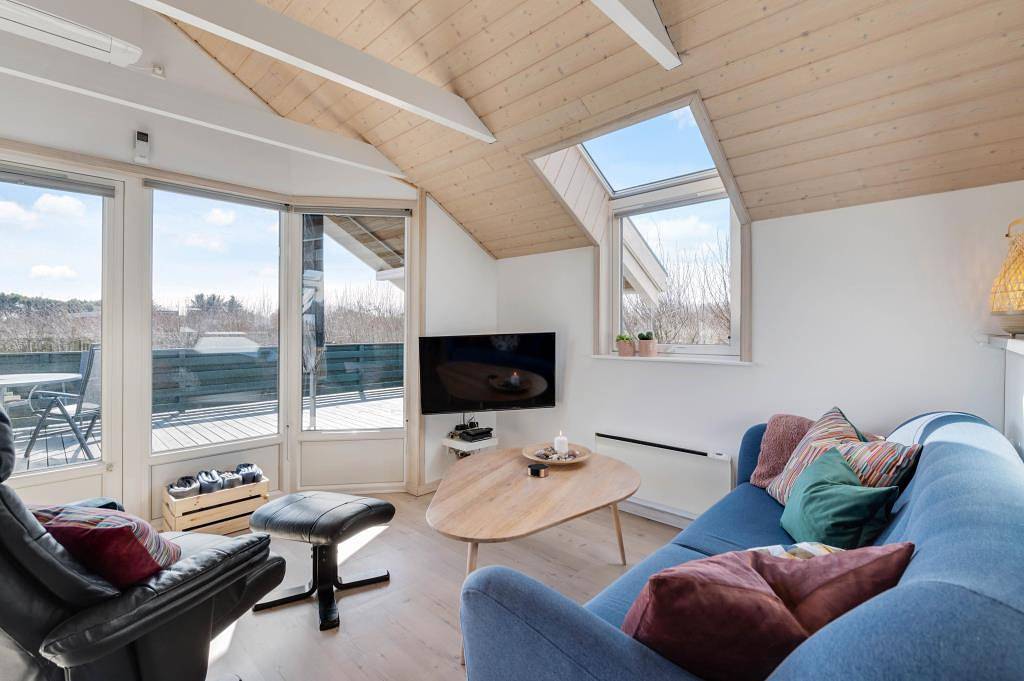 Holiday home with fenced garden and terrace near the beach in Søndervig, Holmsland Klit