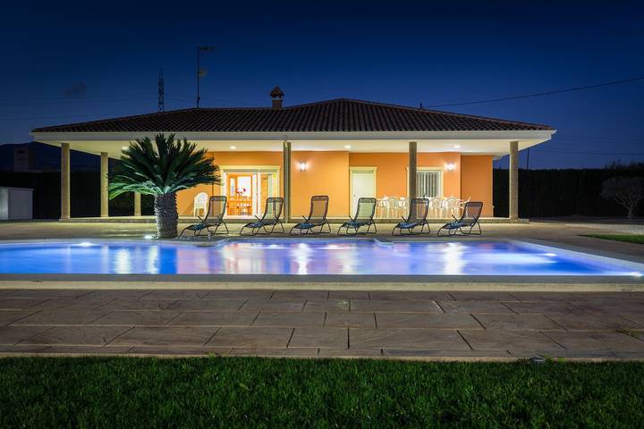 Casa rural para 8 personas, con piscina y jardín, Familias con niños en Provincia de Alicante - 2