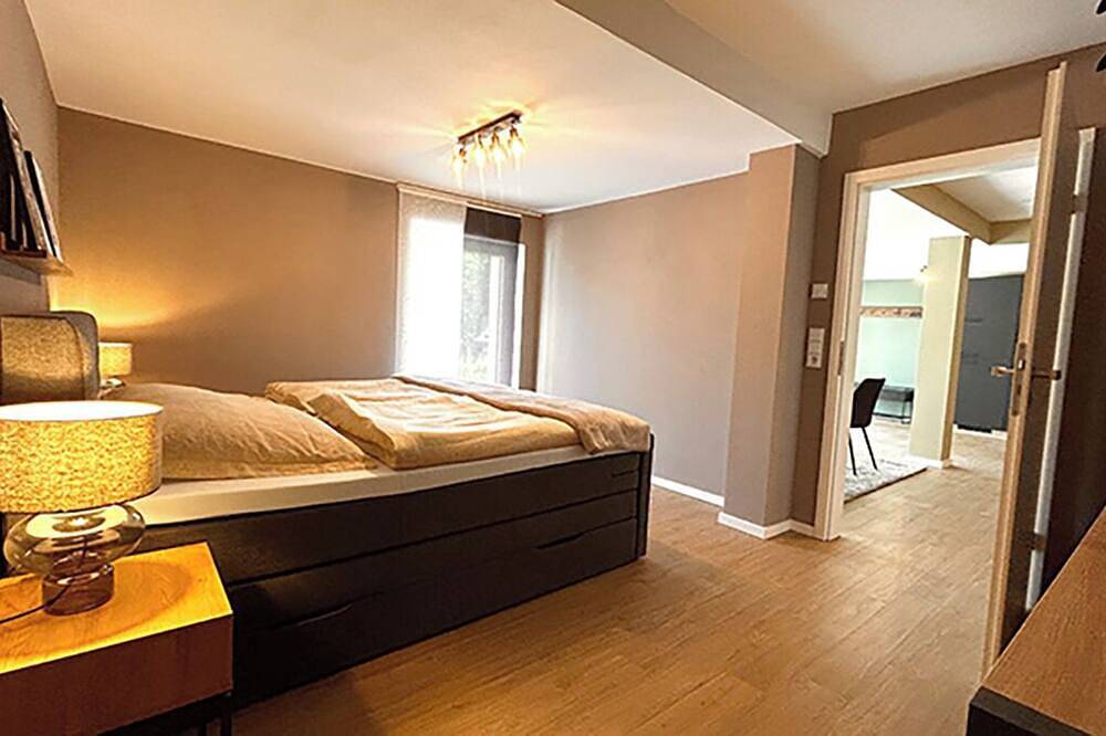 Ganze Wohnung, Fernblick im Oberbergischen Land, direkt am Wald, im Grünen und in Ruhe. in Morsbach, Oberbergischer Kreis
