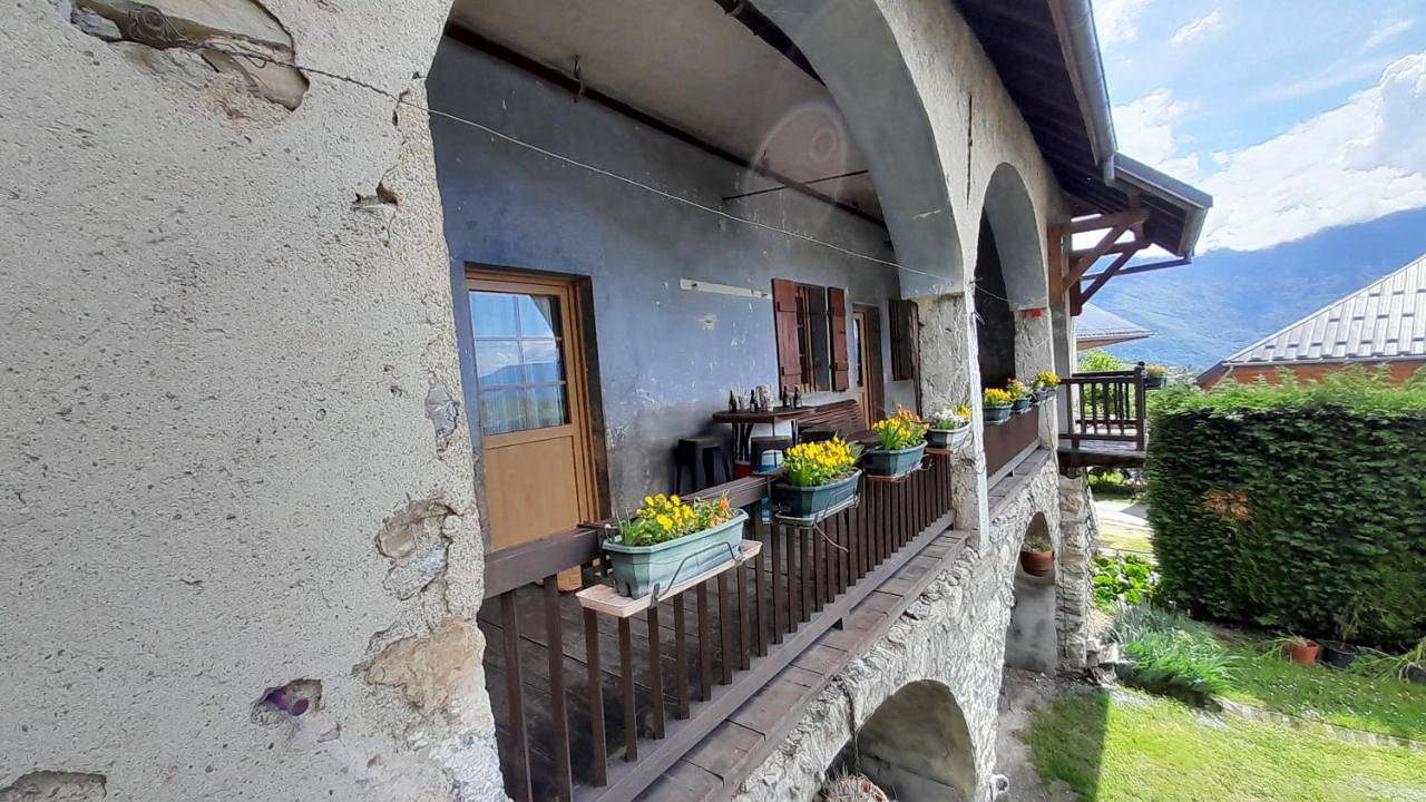 Two-Bedroom House in Mercury, Région d'Albertville