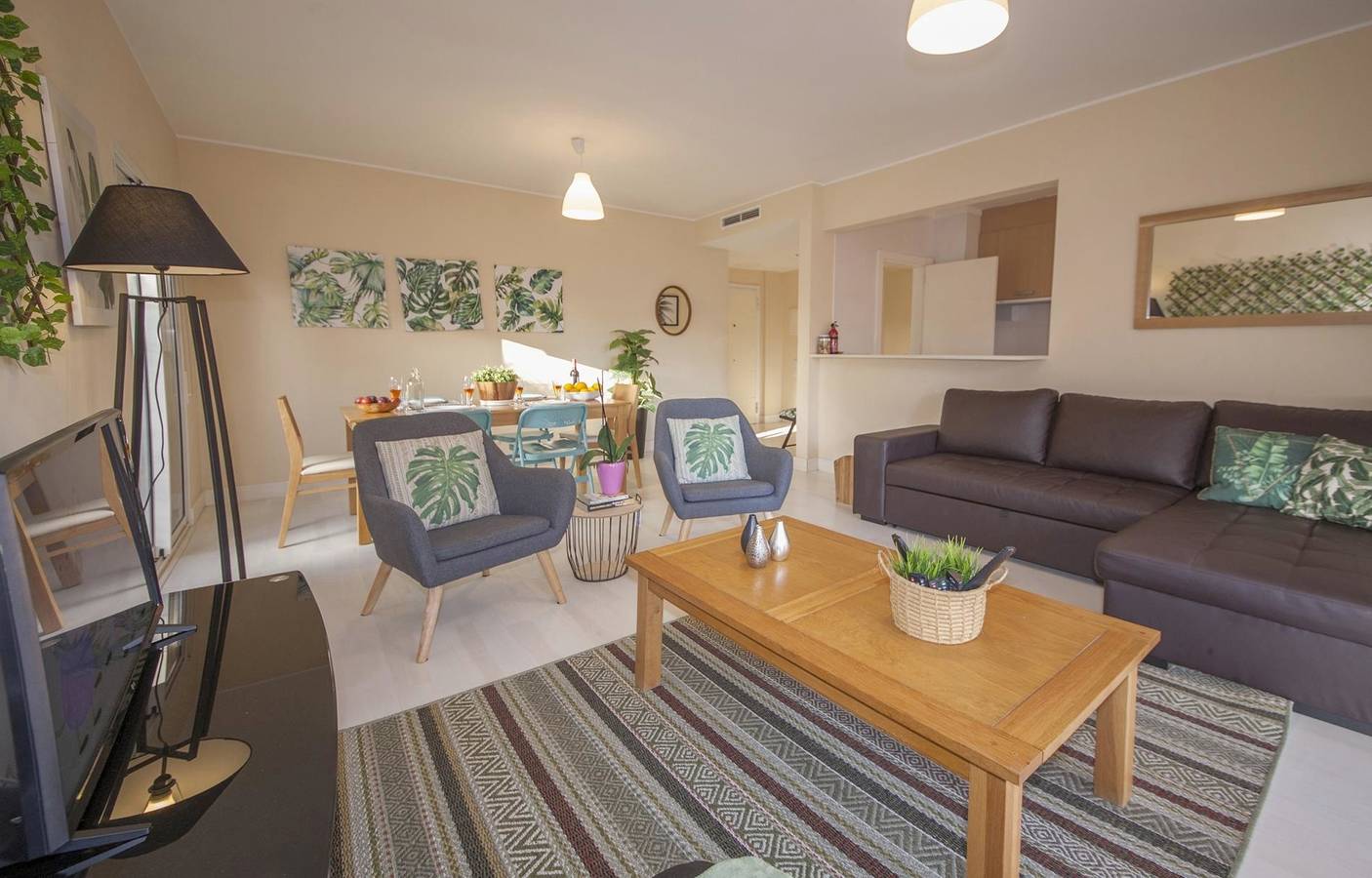 Ganze Wohnung, Ferienwohnung für 6 Personen mit Balkon in Praia da Rocha, Portimão