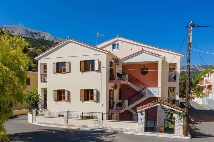 Διαμερίσματα διακοπών για 5 άτομα, με μπαλκόνι, με κατοικίδια ζώα στην Αγία Ευφημία