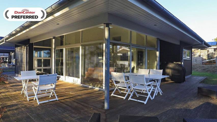 Feriehus for 7 personer, med jacuzzi og terrasse i Hals