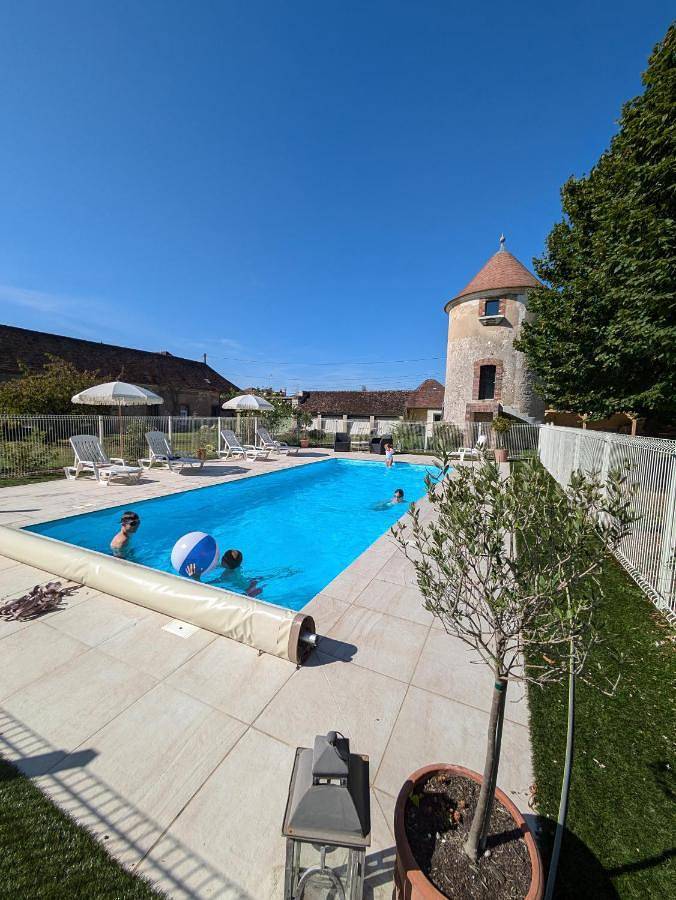 Location de vacances pour 7 personnes, avec piscine et jardin à Sens - 4