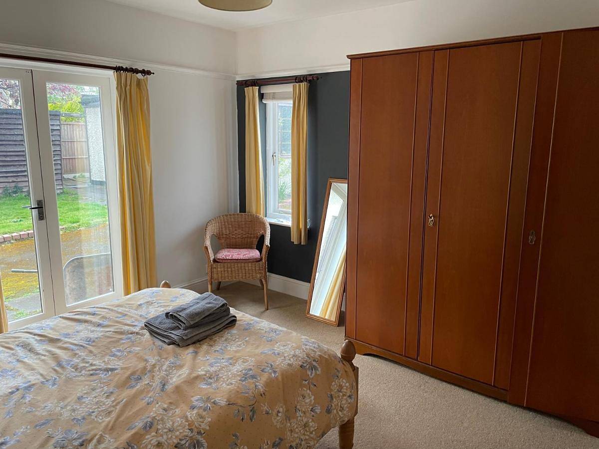 Three-Bedroom House in Hereford, Herefordshire