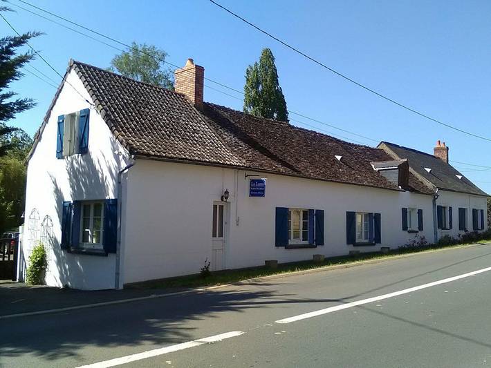 Cottage pour 4 personnes, avec jardin et piscine à Joué-en-Charnie
