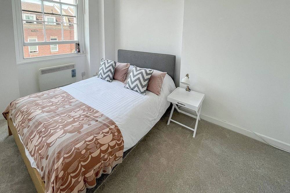2 bedroom accommodation in Bristol in Bristol, South West England