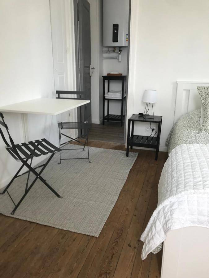 Double Room with Private Bathroom in Sainte-Marguerite-des-Loges, Livarot-Pays-d'Auge