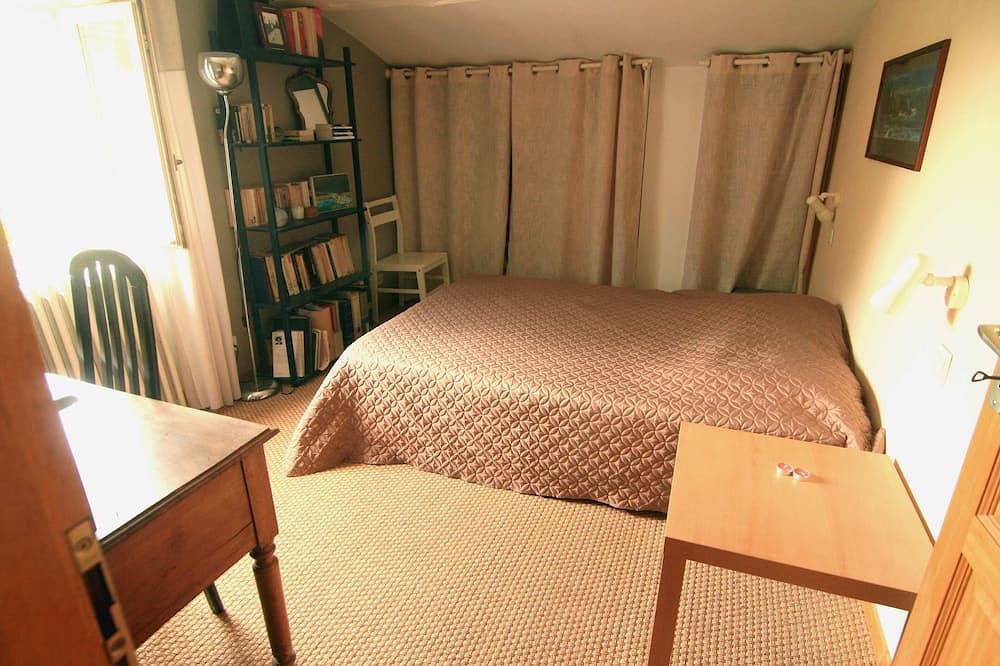Chambre chez l'habitant in Théza, Côte méditerranéenne (France)