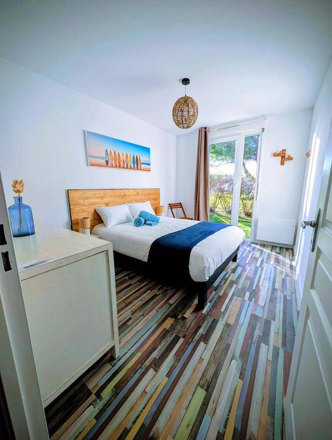 Geheel appartement, T3 Lumineux La Rochelle - Calme & Terrasse - 6 personnes - Parking in Lagord, La Rochelle en omgeving