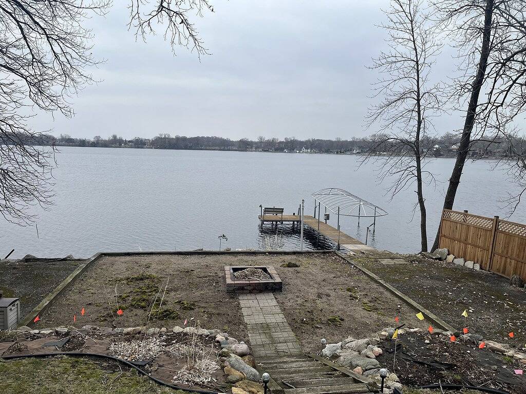 Premiere Host Adds Guest House Lk. Tetonka! It's Beautiful! 20 min from 35W. in Le Sueur County