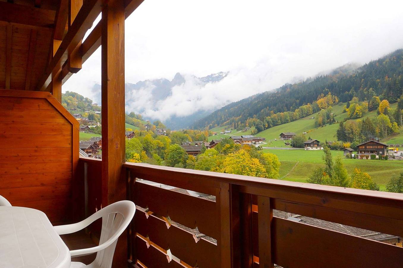 Entire holiday apartment, Slopes and Heart of Village and Large Terrace in Le Grand-Bornand, Annecy region