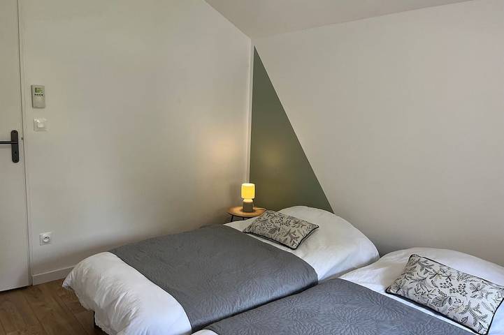 Gîte pour 6 personnes, avec jardin à Brette-les-Pins - 3