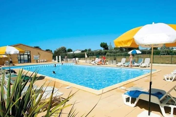 Chalet pour 4 personnes, avec jardin ainsi que jacuzzi et terrasse - 1