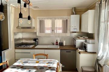 Gîte pour 7 personnes, avec jardin à Saint-Maurice-de-Ventalon