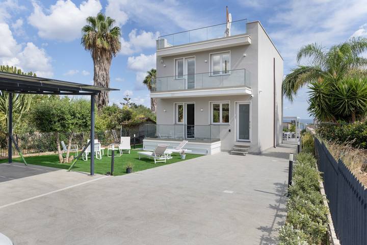 Villa Zefira Sole mit Meerblick, Wlan und Klimaanlage in Altavilla Milicia, Palermo Provinz