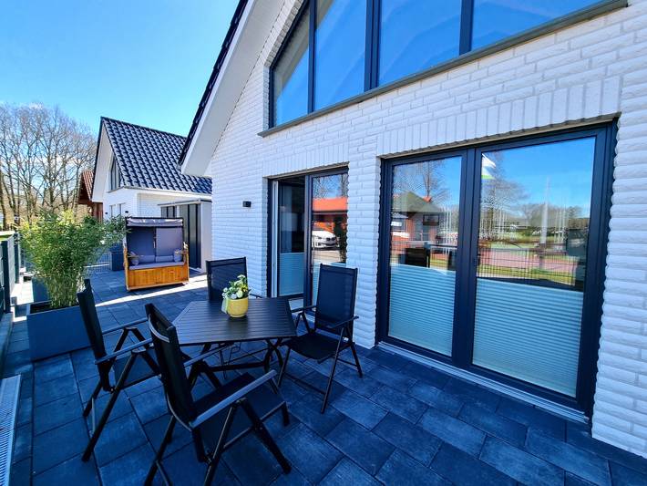 Filter.hub_sauna.vacation_home für 4 Personen, mit Balkon und Whirlpool sowie Terrasse und Garten in Walchum - 4