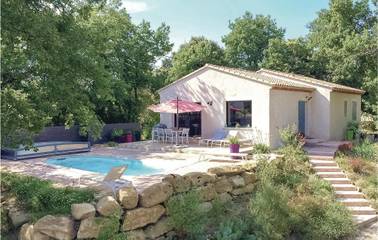 Gîte pour 6 personnes, avec terrasse ainsi que jardin et piscine à Saint-Romain-en-Viennois