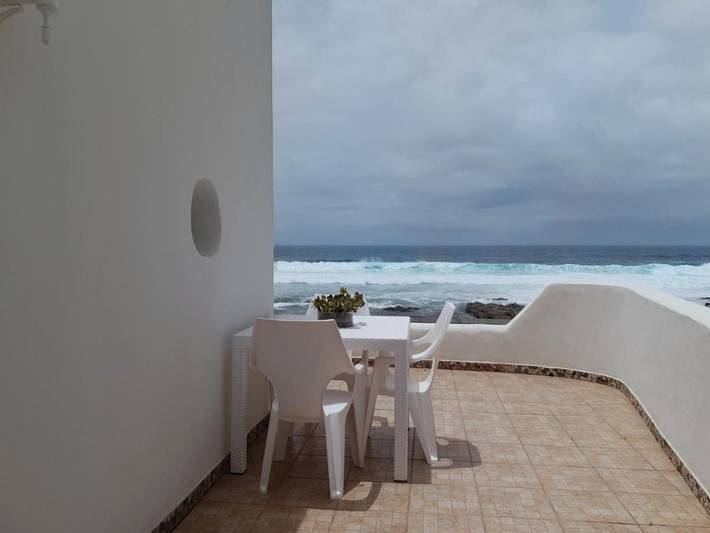 Location de vacances pour 4 personnes, avec Balcon ainsi que Terrasse et Vue à La Santa - 3