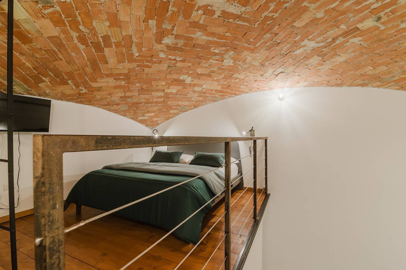 Komfortables Dreibettzimmer mit privatem Innenhof und Klimaanlage in Calangianus, Olbia-Tempio