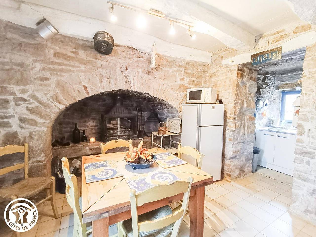Gîte für 6 Personen mit Terrasse in Calvignac, Regionaler Naturpark Causses du Quercy