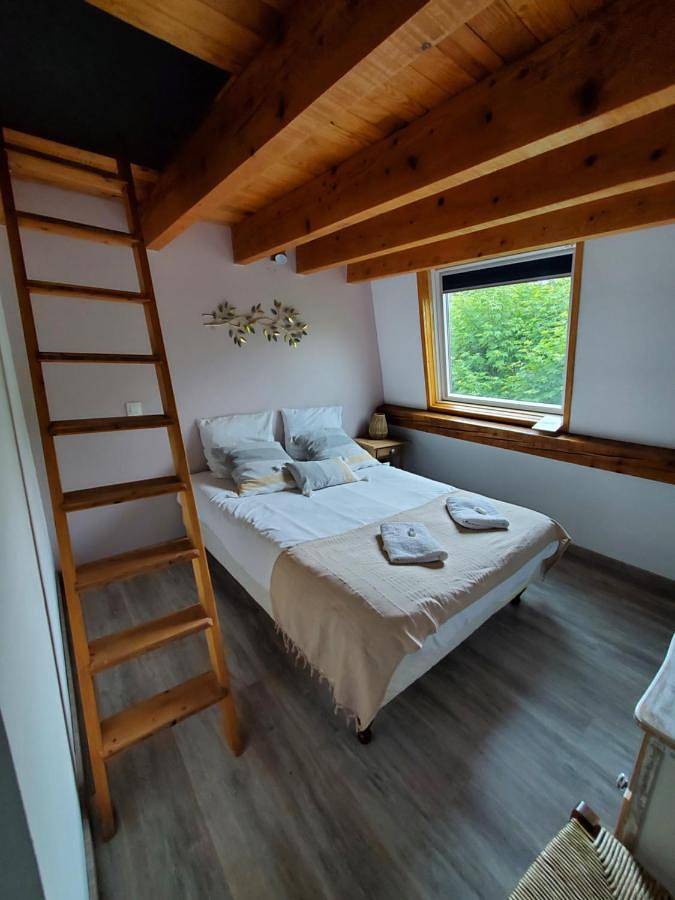 Camping Hôtel Les Airelles Montagne Ardéchoise in Saint-Cirgues-en-Montagne, Parc naturel régional des Monts d'Ardèche
