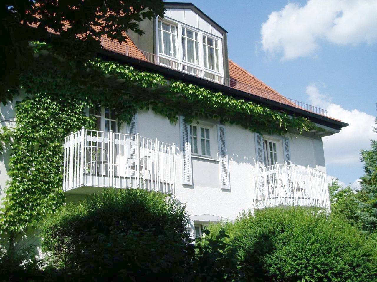 Villa am Schlosspark in Monaco di Baviera Obermenzing, Monaco di Baviera