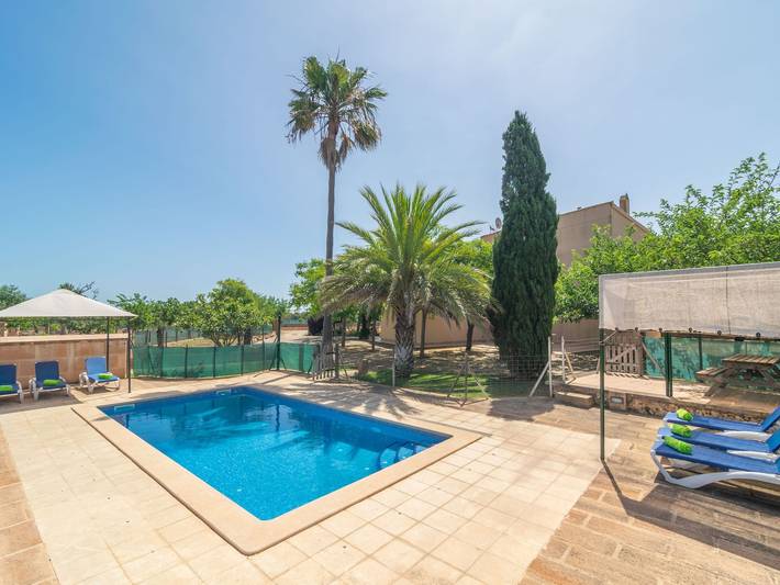 Ferienhaus für 6 Personen, mit Balkon und Terrasse sowie Garten und Pool in Cala Magrana
