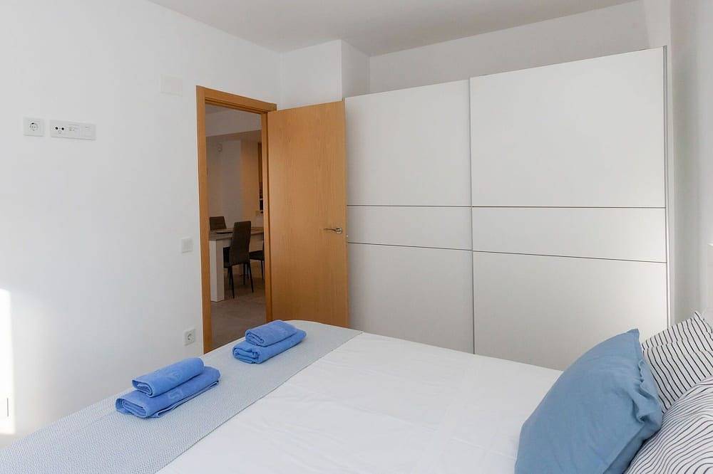 Apartamento entero, Bonito apartamento para 4 personas con piscina, Wifi, A/C, Tv y balcón in Segur de Calafell, Calafell
